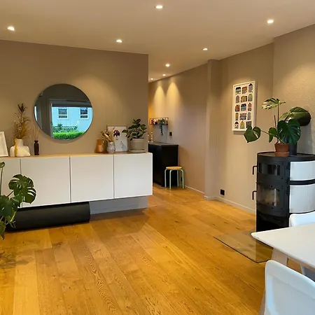 Madla - Naer Ons Apartment *