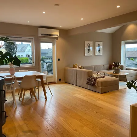 Madla - Naer Ons Apartment *